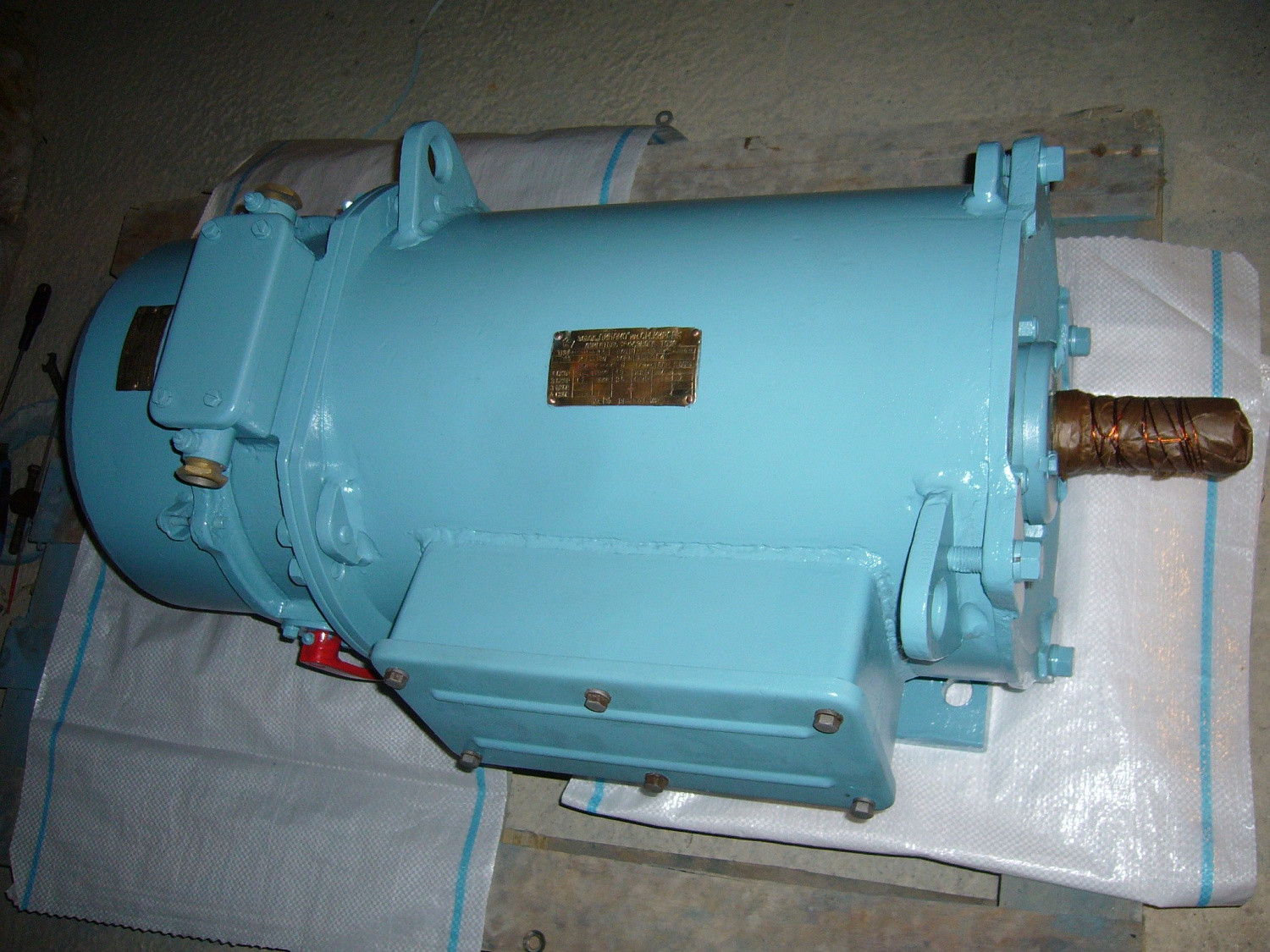 Куплю судовые электродвигатели серии МАП